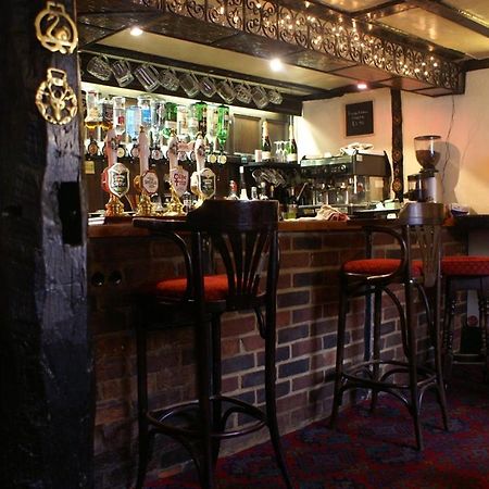 The Saracens Head Inn Amersham Exterior photo